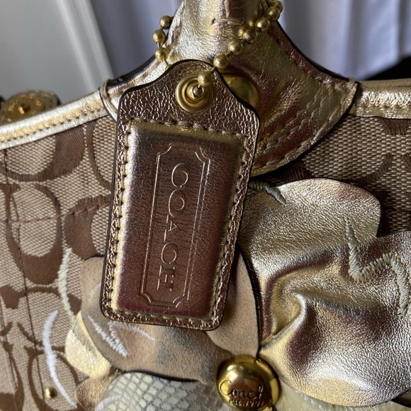 COACH Bleeker tote in signature floral EUC absolutely gorgeous inside and out - Picture 11 of 16